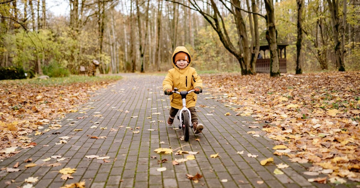 Bambini e cadute: strategie pratiche per prevenirle in casa e fuori