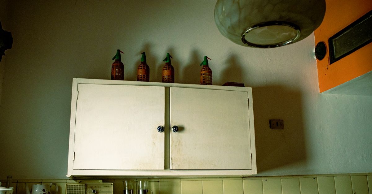 Pericoli nascosti in casa: 10 oggetti comuni che possono diventare rischiosi (e come evitarlo)